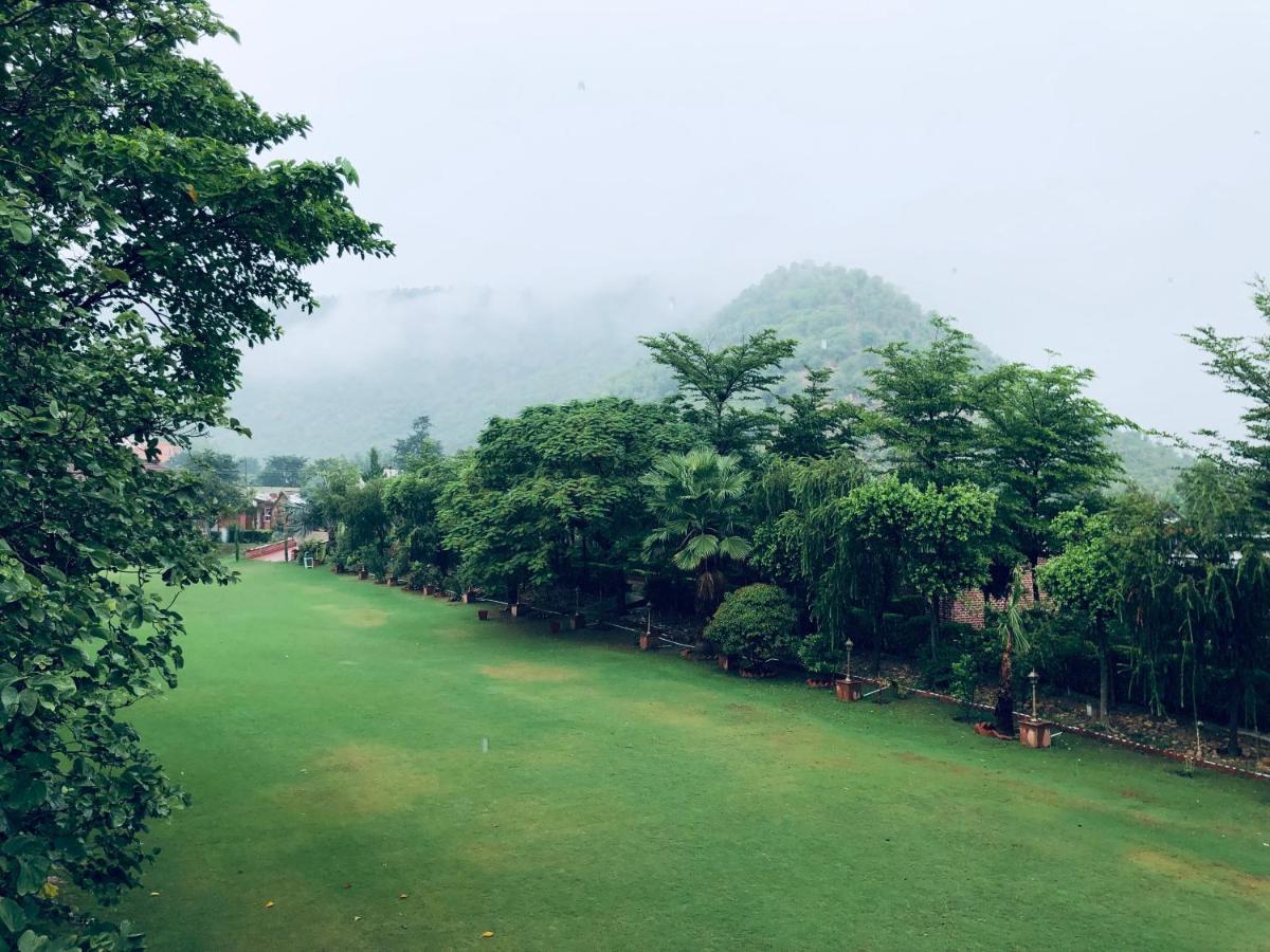 Desi Thath Resort Alwar Exterior photo
