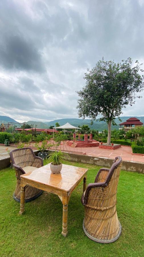 Desi Thath Resort Alwar Exterior photo