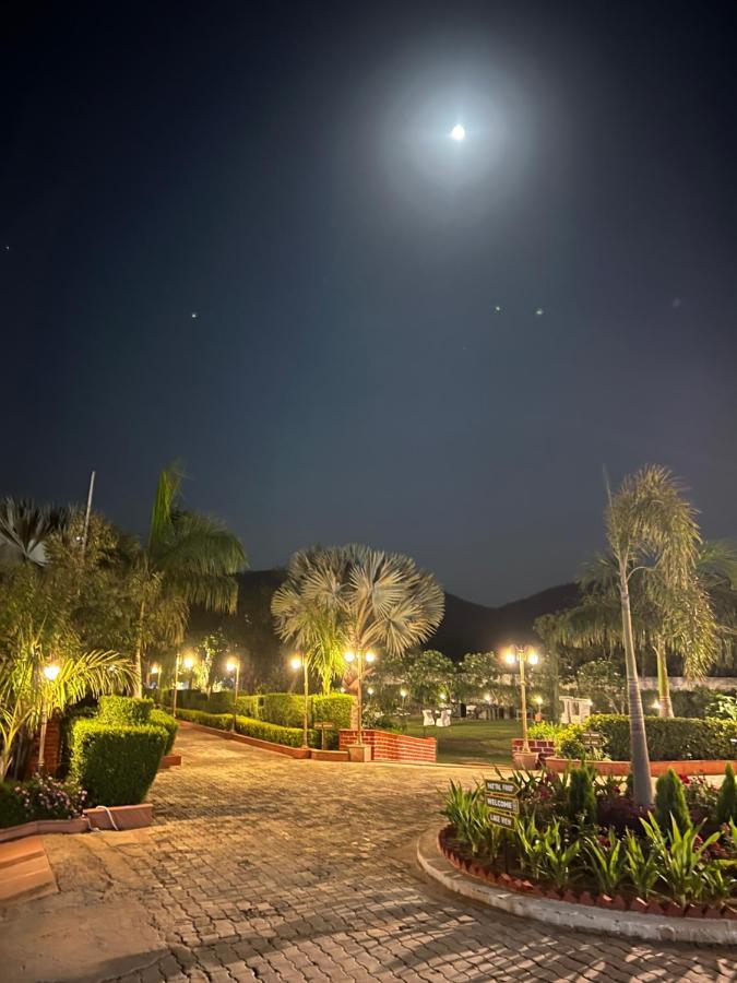 Desi Thath Resort Alwar Exterior photo