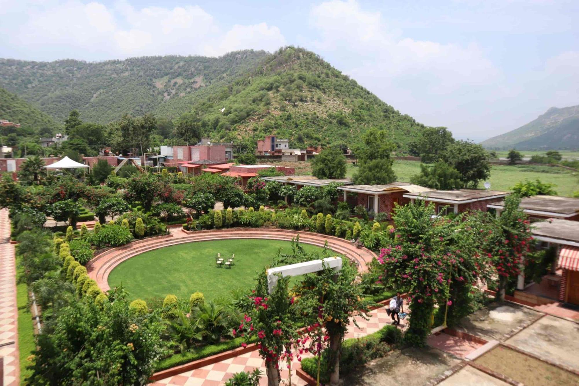 Desi Thath Resort Alwar Exterior photo